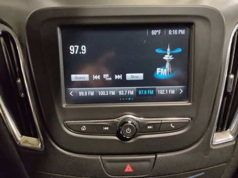 Used 2018 Chevrolet Malibu LT FWD image 25