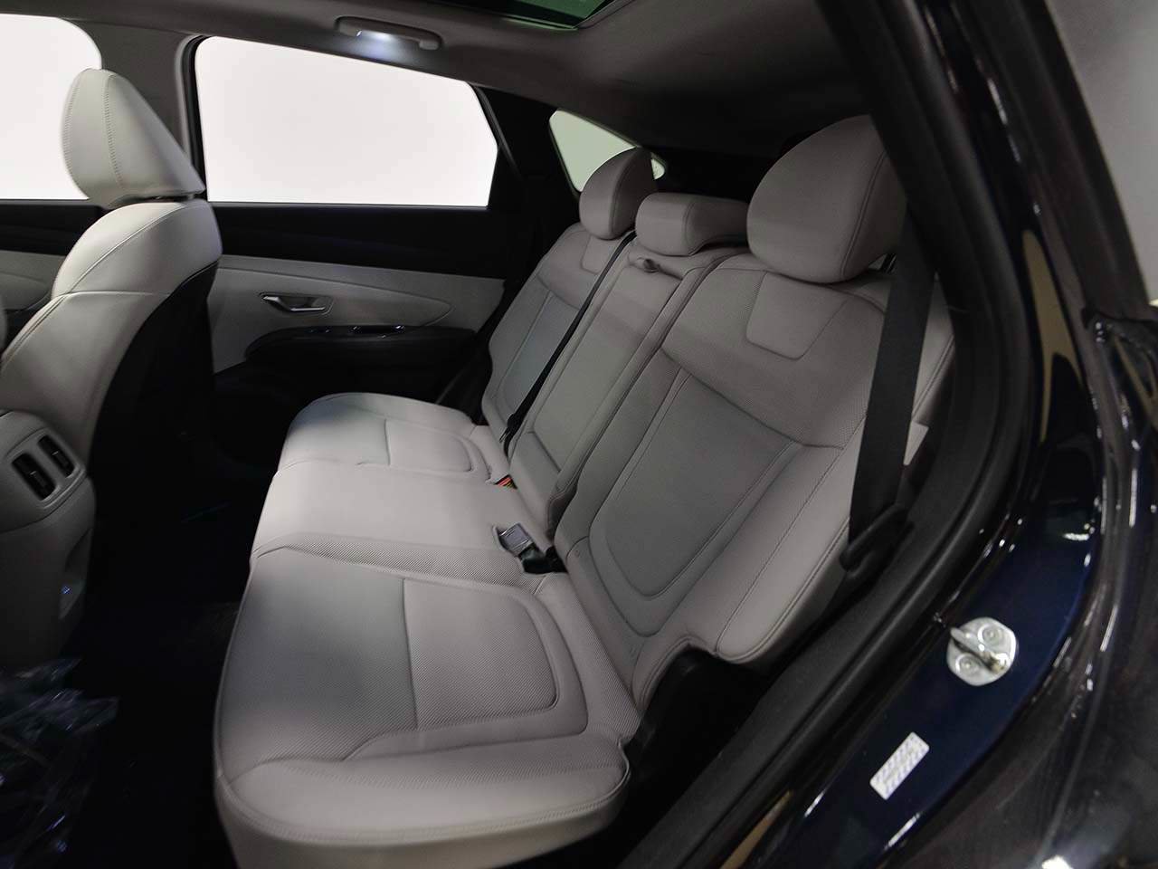 Used 2025 Hyundai Tucson Limited AWD/4WD image 10