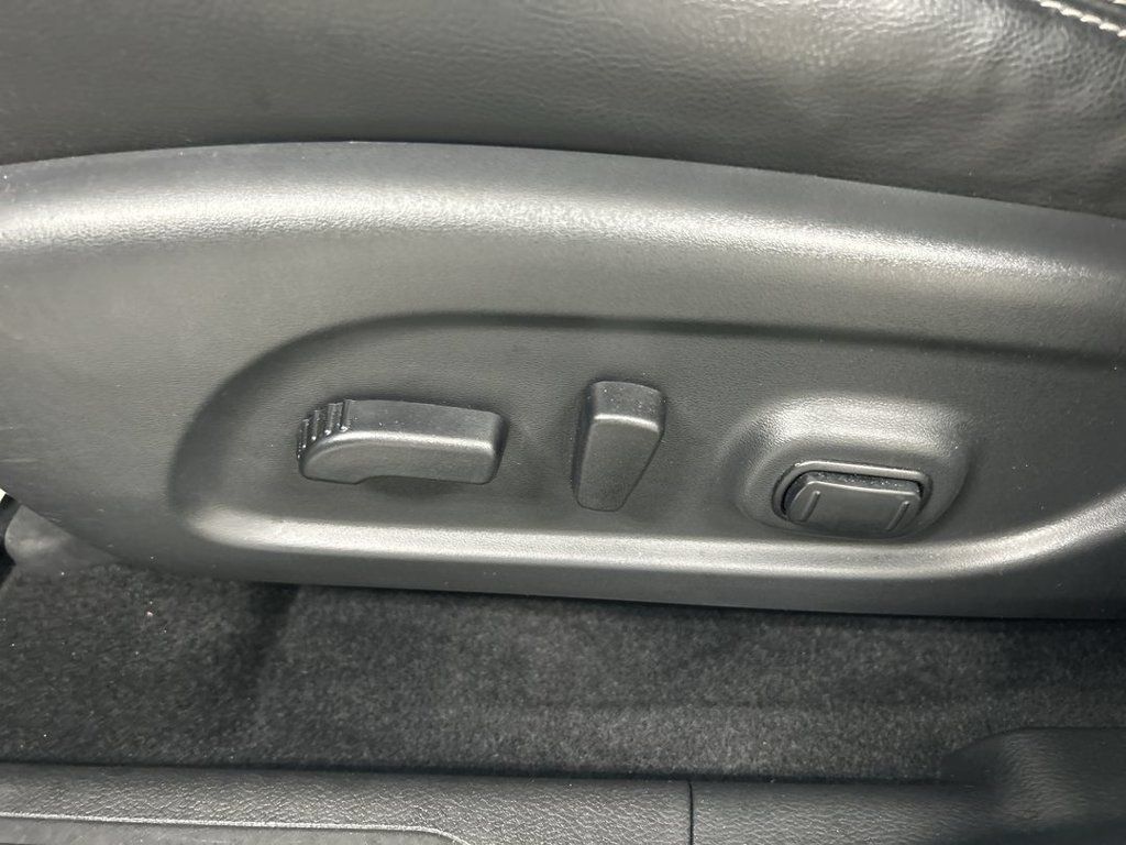Used 2020 Nissan Murano SL w/ Moonroof Package AWD/4WD image 10
