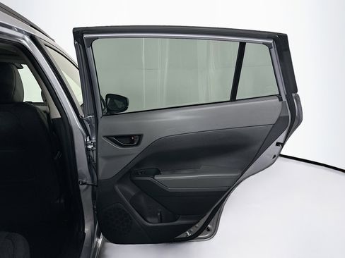 Used 2024 Subaru Crosstrek 2.0i Premium image 29