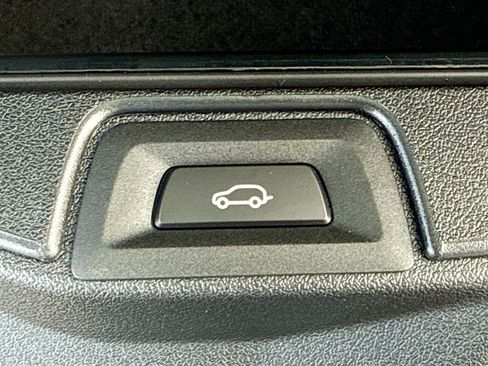 New 2026 BMW X5 xDrive40i w/ Executive Package AWD/4WD image 12