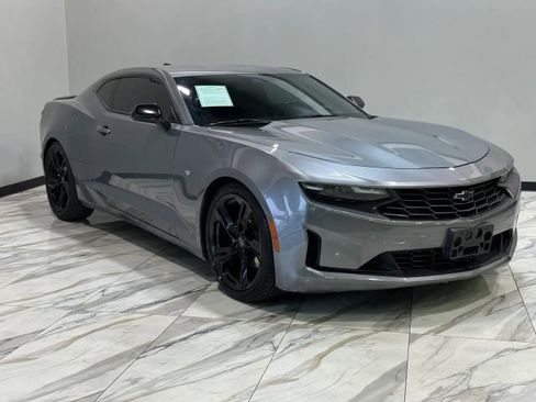 Used 2021 Chevrolet Camaro LT image 4