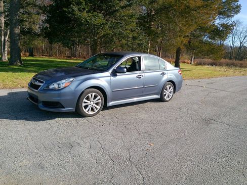 Used 2013 Subaru Legacy 2.5i Premium image 1