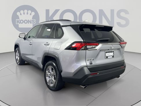 Used 2025 Toyota RAV4 XLE AWD/4WD image 4
