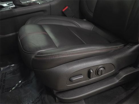 Used 2023 Chevrolet Traverse RS w/ LPO, Floor Liner Package image 29