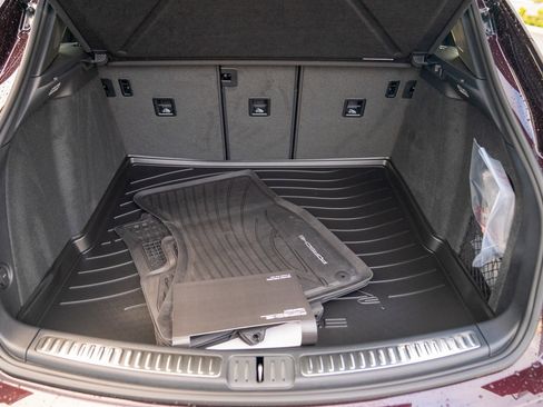 New 2026 Porsche Macan image 28