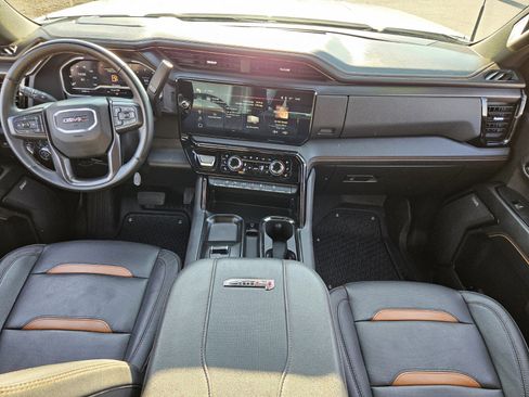 Used 2024 GMC Sierra 2500 AT4 w/ AT4 Premium Plus Package image 13