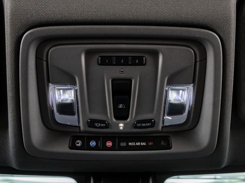 Used 2021 Chevrolet Silverado 1500 LTZ w/ Technology Package image 28