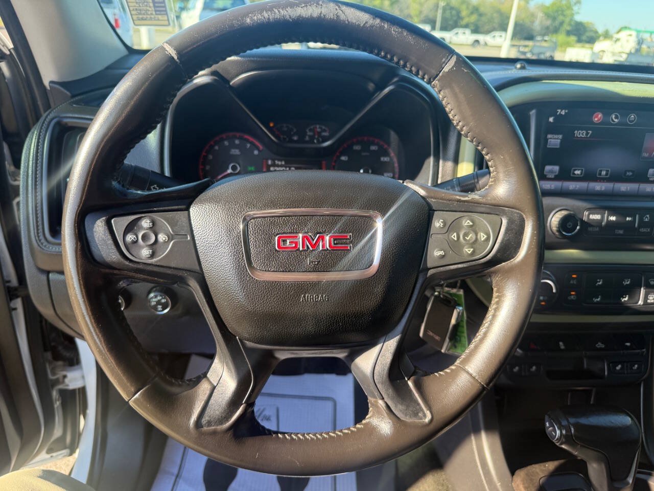 Used 2015 GMC Canyon SLT AWD/4WD image 22