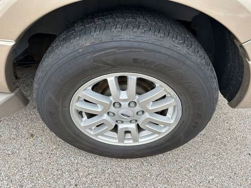 Used 2013 Ford Expedition XLT AWD/4WD image 7