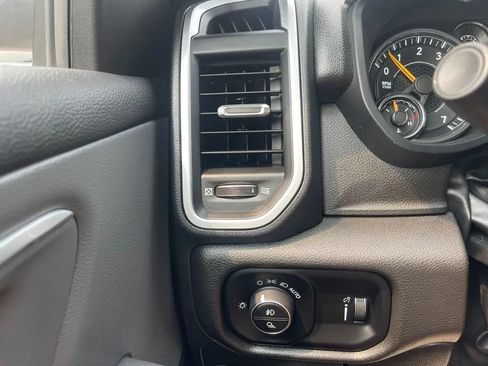 Used 2022 RAM 1500 Big Horn AWD/4WD image 32