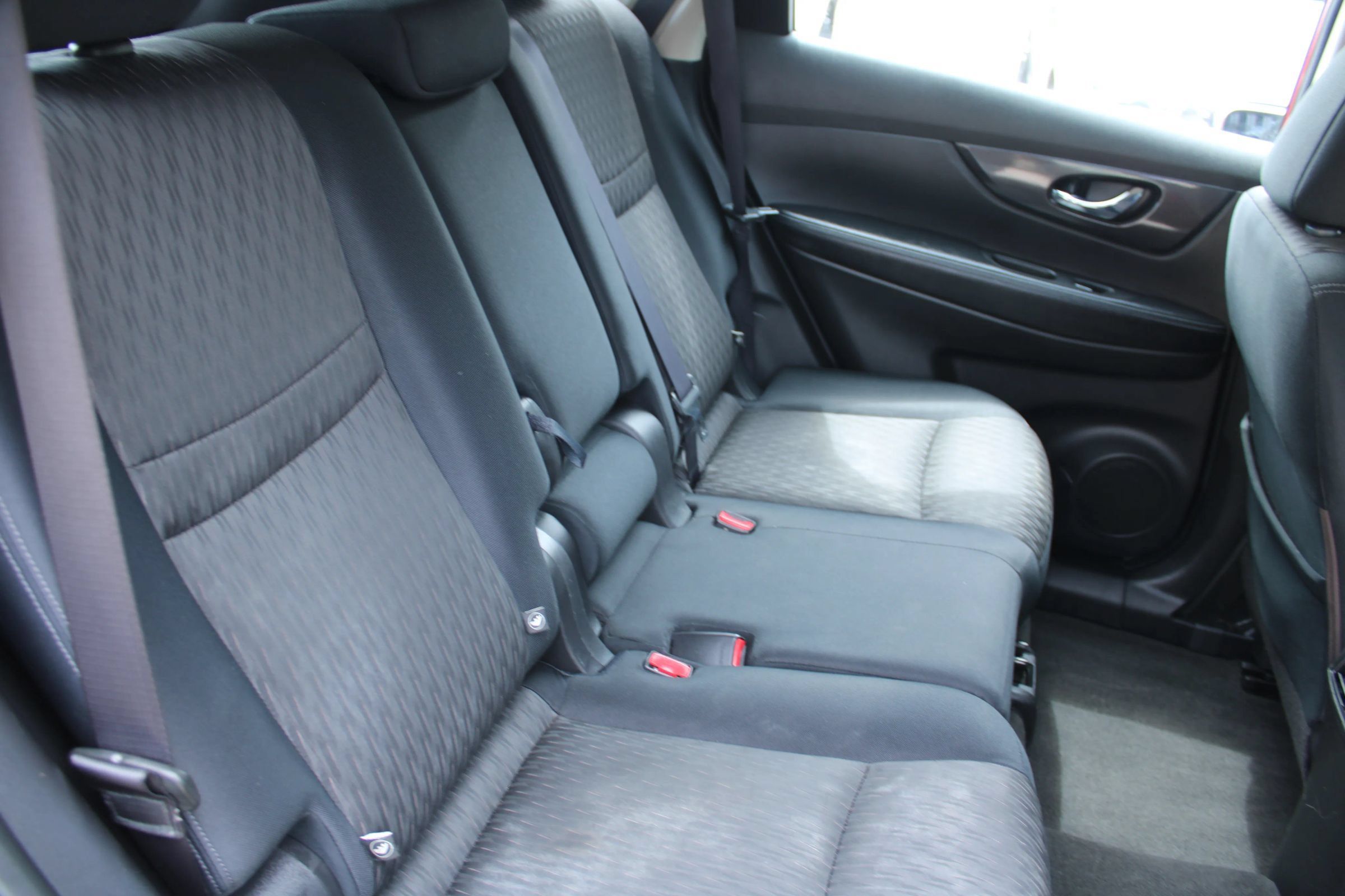 Used 2017 Nissan Rogue S AWD/4WD image 26