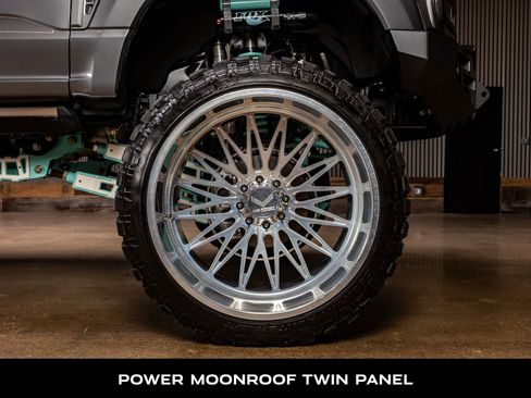 Used 2023 Ford F250 Platinum image 11