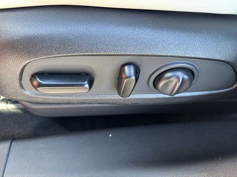 Used 2021 Buick Encore GX Preferred w/ Cold Weather Comfort Package image 16