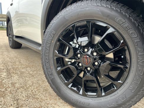 New 2026 Nissan Armada PRO-4X w/ Captain's Chari Seat Package image 8