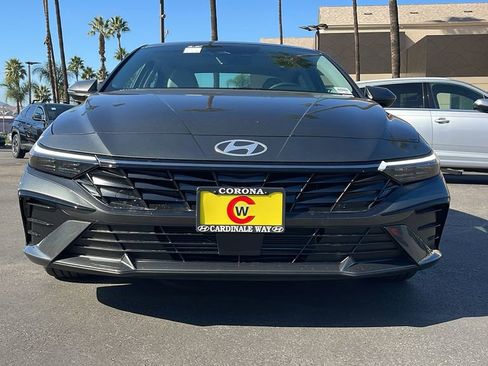 New 2026 Hyundai Elantra Limited image 4