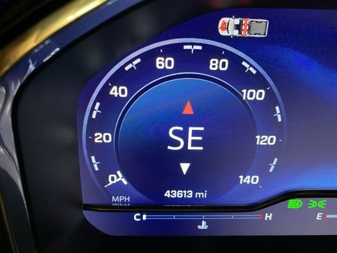 Used 2024 Chevrolet Silverado 1500 LT Trail Boss w/ Dark Appearance Package image 21