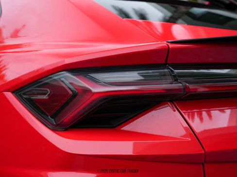 Used 2019 Lamborghini Urus image 61