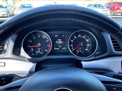 Used 2019 Volkswagen Passat 2.0T Wolfsburg w/ Wheels & Sunroof Package image 16