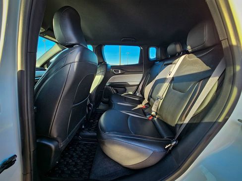 Certified 2024 Jeep Compass Latitude image 29