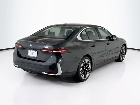 Used 2026 BMW i5 eDrive40 w/ Premium Package RWD image 5