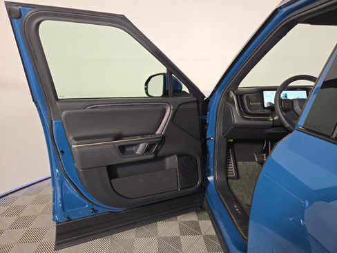Used 2023 Rivian R1S Adventure AWD/4WD image 16