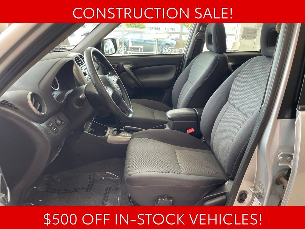 Used 2004 Toyota RAV4 4WD image 8