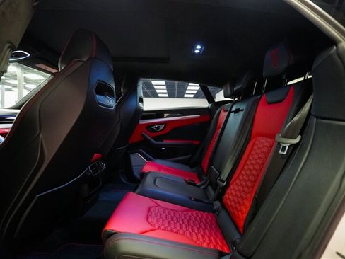 Used 2021 Lamborghini Urus AWD/4WD image 10