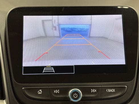 Used 2025 Chevrolet Malibu LT FWD image 14