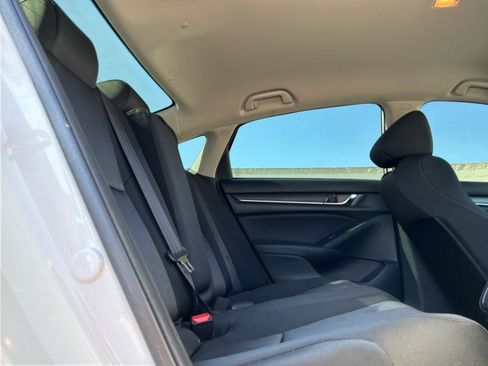 Used 2018 Honda Accord LX image 18