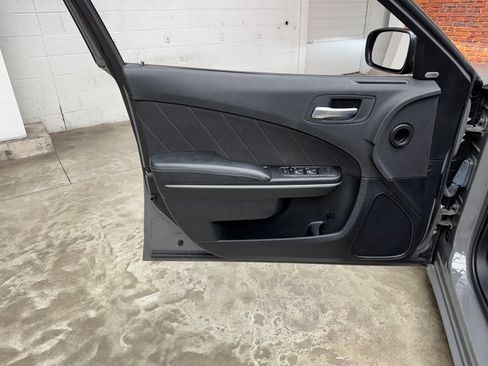 Used 2023 Dodge Charger SXT image 10