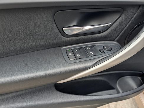 Used 2013 BMW 320i xDrive Sedan AWD/4WD image 14