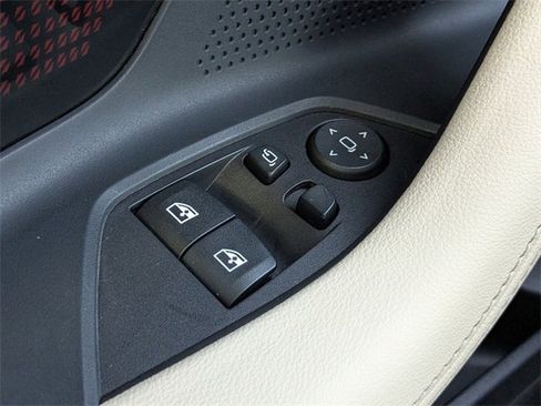 Used 2025 BMW M240i xDrive Coupe image 28