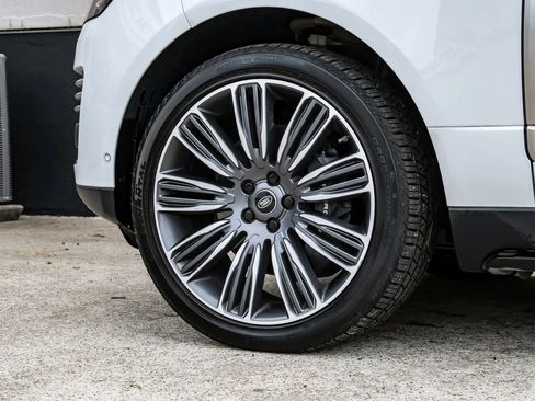 Used 2018 Land Rover Range Rover Autobiography image 69