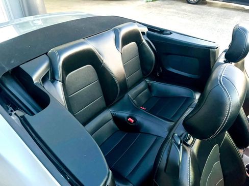 Used 2020 Ford Mustang Premium RWD image 26