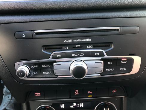 Used 2018 Audi Q3 2.0T Premium Plus w/ Premium Plus Package image 27