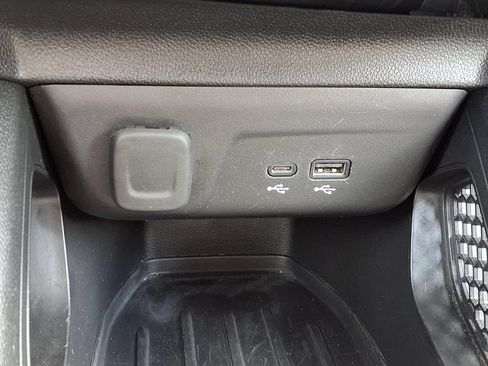 Used 2024 Chevrolet TrailBlazer LT FWD image 9