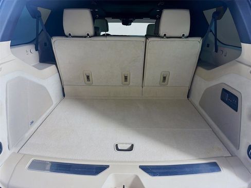 Used 2023 Cadillac Escalade ESV Premium Luxury image 20