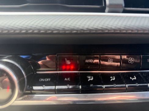 Used 2025 Chevrolet Equinox LT w/ Convenience Package II image 29