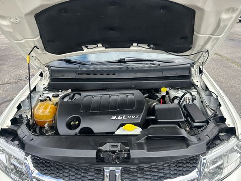 Used 2012 Dodge Journey SXT w/ Popular Equipment Group FWD image 28