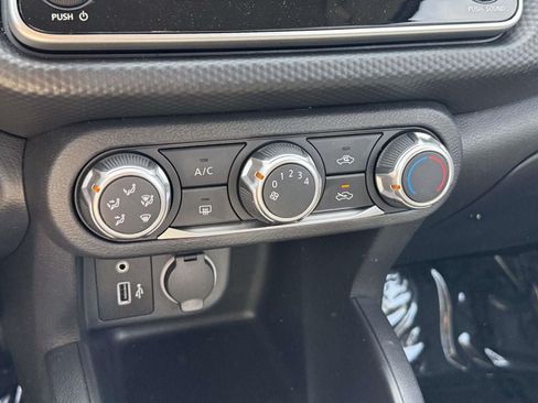Used 2025 Nissan Kicks Play S FWD image 15