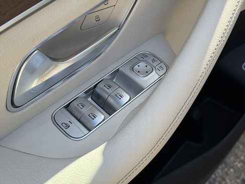Used 2022 Mercedes-Benz GLE 350 image 23