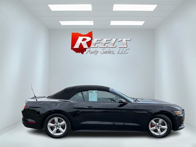 Used 2017 Ford Mustang Convertible RWD image 8