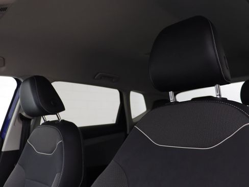 Used 2023 Volkswagen Taos SE image 12