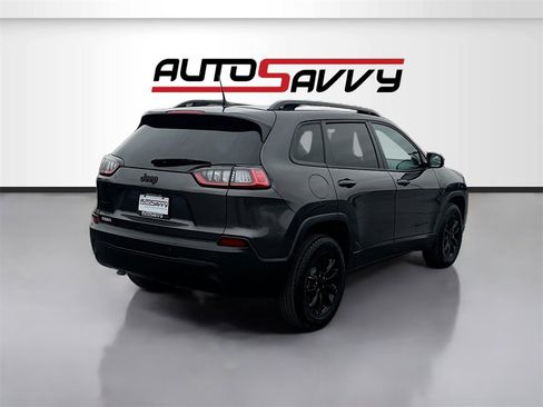 Used 2023 Jeep Cherokee Altitude Lux image 7
