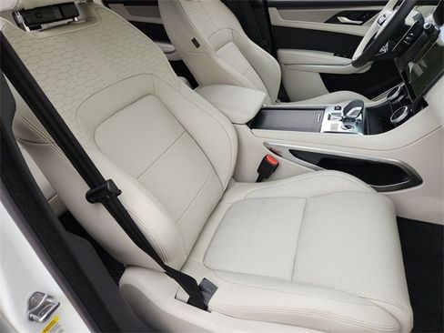 Used 2026 Jaguar F-PACE R-Dynamic S image 11