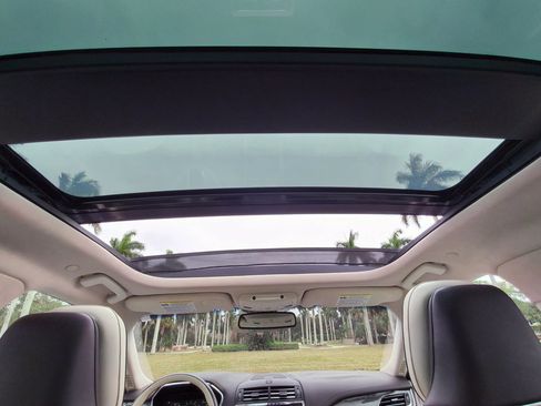 Used 2019 Lincoln Continental Black Label image 9