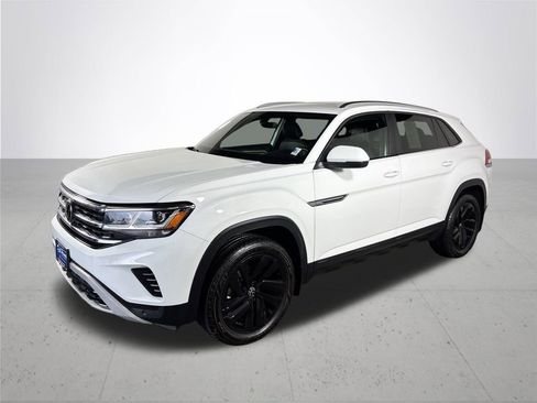 Certified 2023 Volkswagen Atlas Cross Sport SE w/ Panoramic Sunroof Package image 2