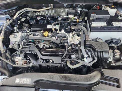 Used 2023 Toyota Corolla Cross L image 11