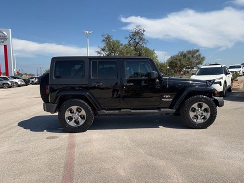 Used 2016 Jeep Wrangler Unlimited Sahara w/ Max Tow Package AWD/4WD image 4